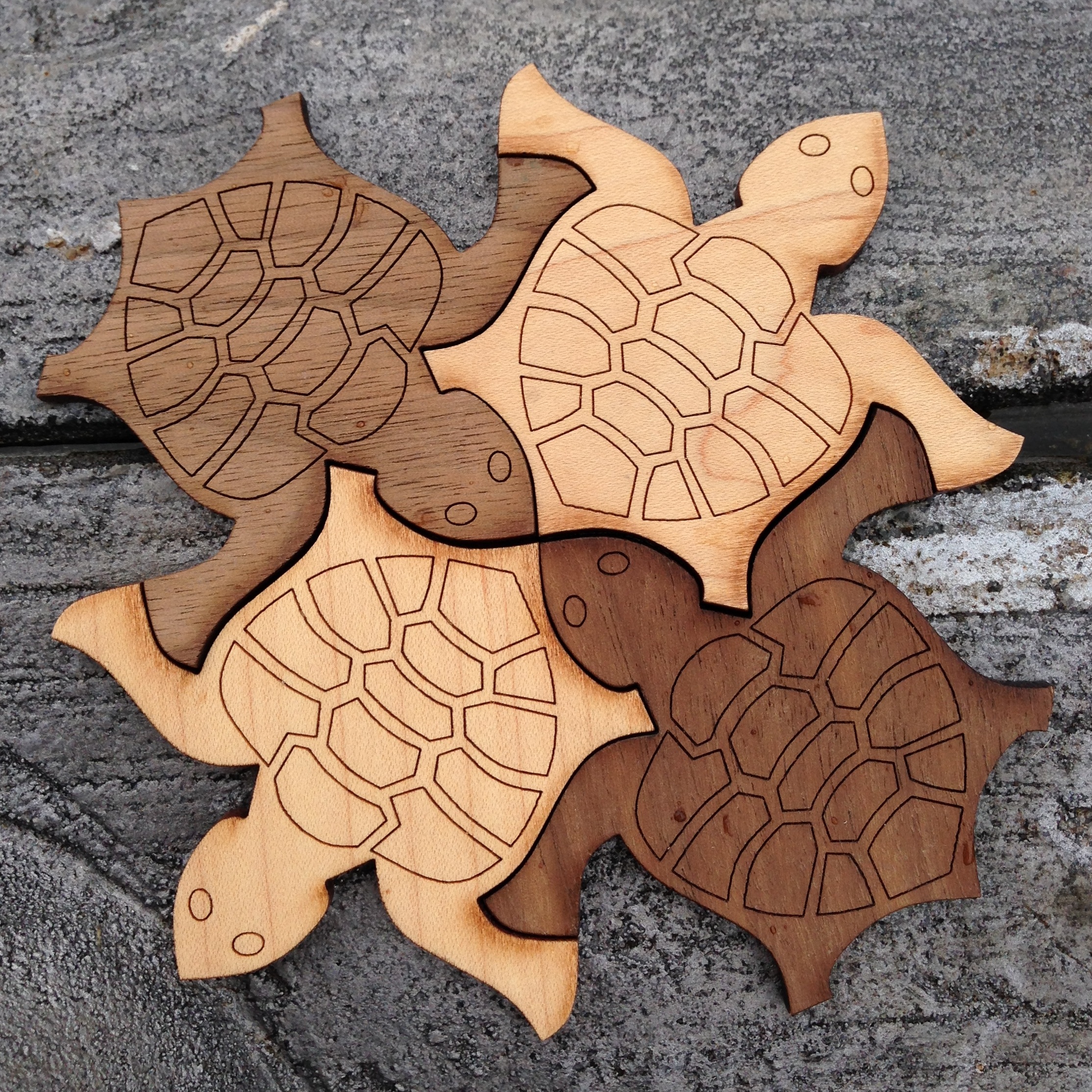 Light and dark wooden tiling turtles
